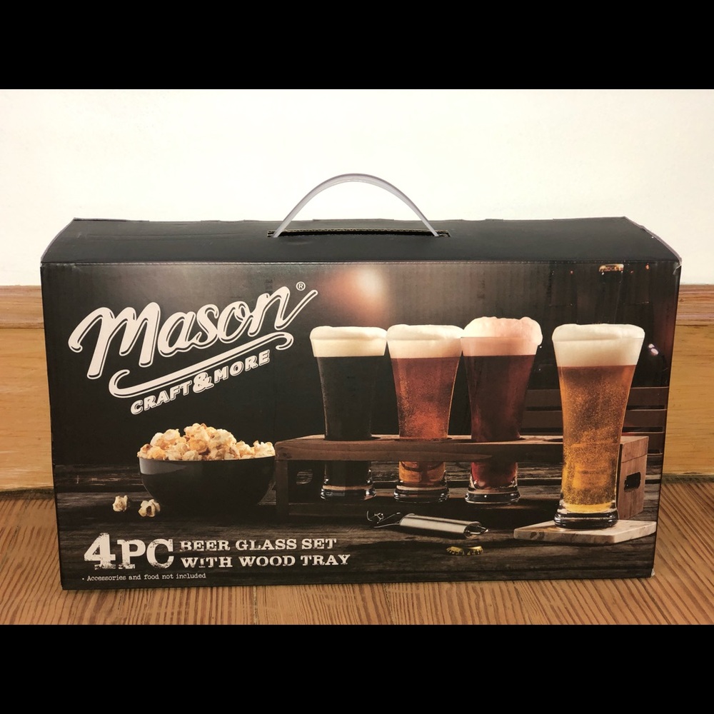 Beer glasses with wood display tray